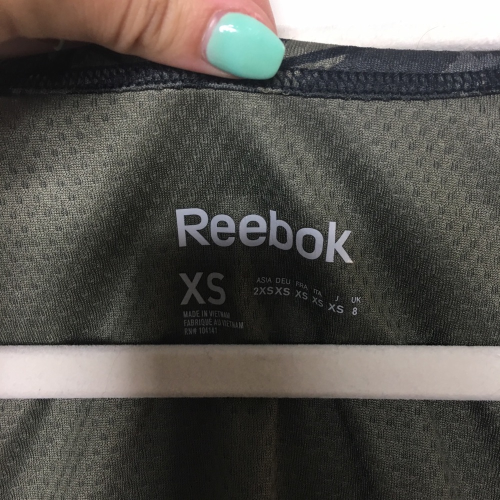 Reebok tank - Picture 5 of 6